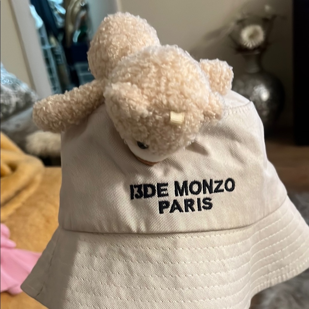 Cream Bucket Hat with Teddy Bear
